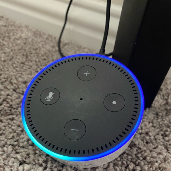 Amazon Alexa - Picture 3 of 3